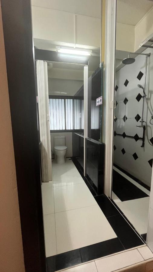 Donmueang Station Hostel Bangkok Exterior photo