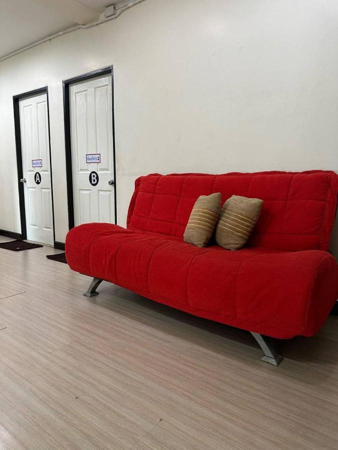 Donmueang Station Hostel Bangkok Exterior photo